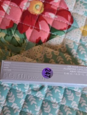 r.e.m. beauty Plumping Lipgloss - Pink Shade